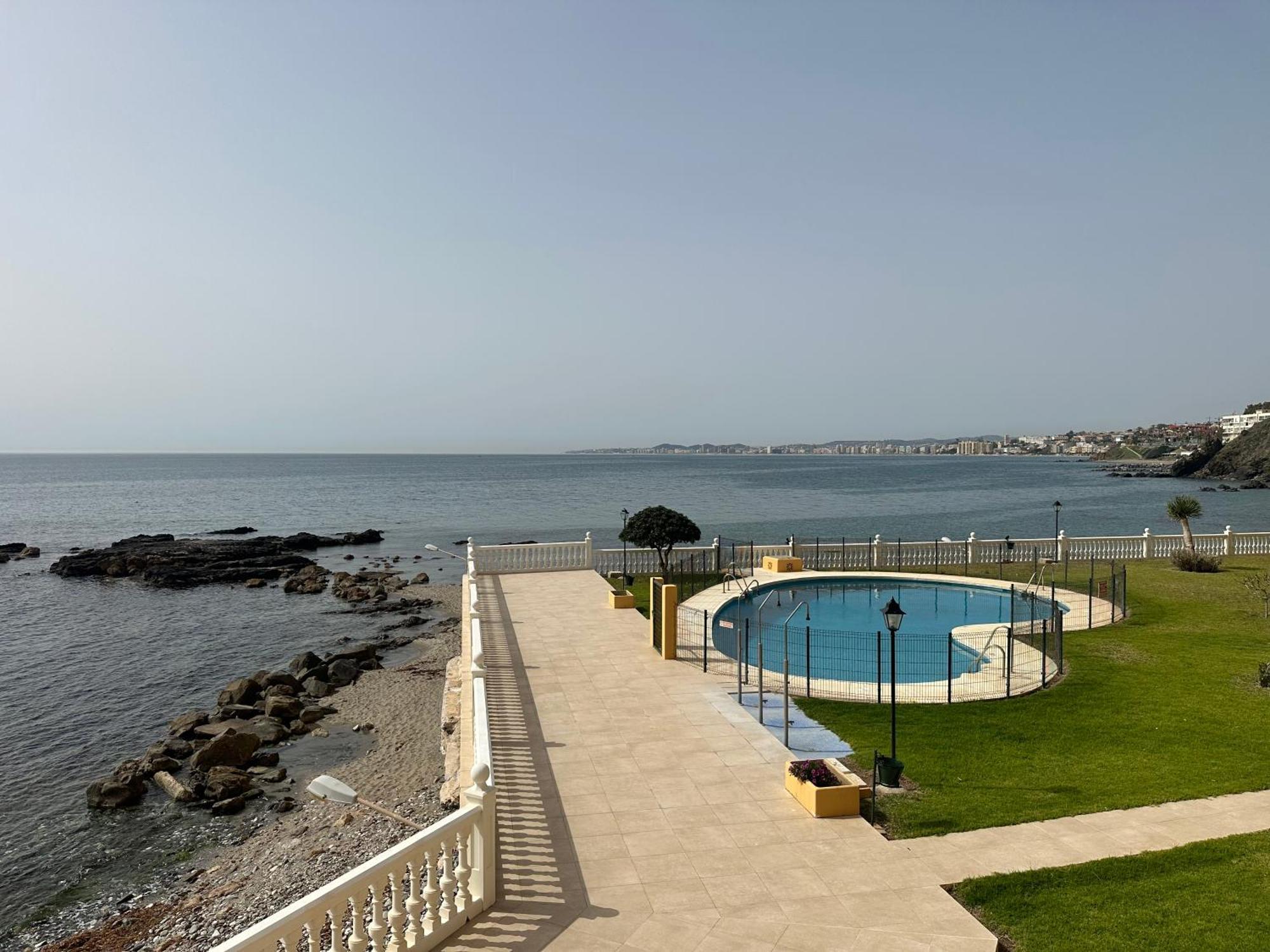 La Perla Beach Benalmadena Bagian luar foto